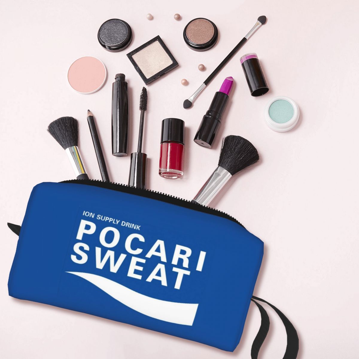 Just Some Pocari Sweat Merch M - Just Beauty Makeup recensione e prezzo
