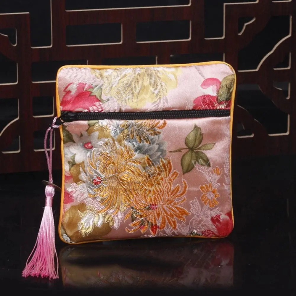 Borsellino in tessuto ricamato - Beauty Preservation Makeup Bag recensione e prezzo
