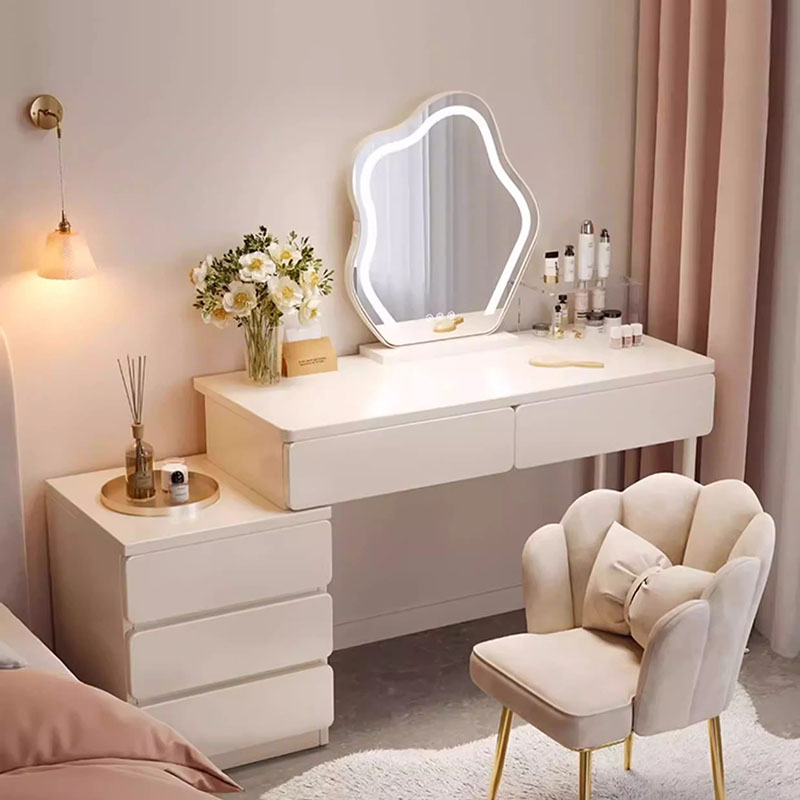 Toeletta Moderna con Specchio  - Makeup Beauty Lounge recensione e prezzo