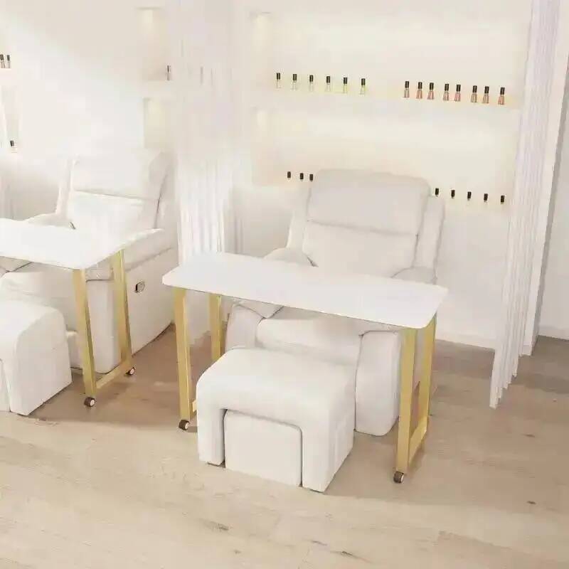 Tavoli per Manicure di Tendenz - Makeup Beauty Lounge recensione e prezzo