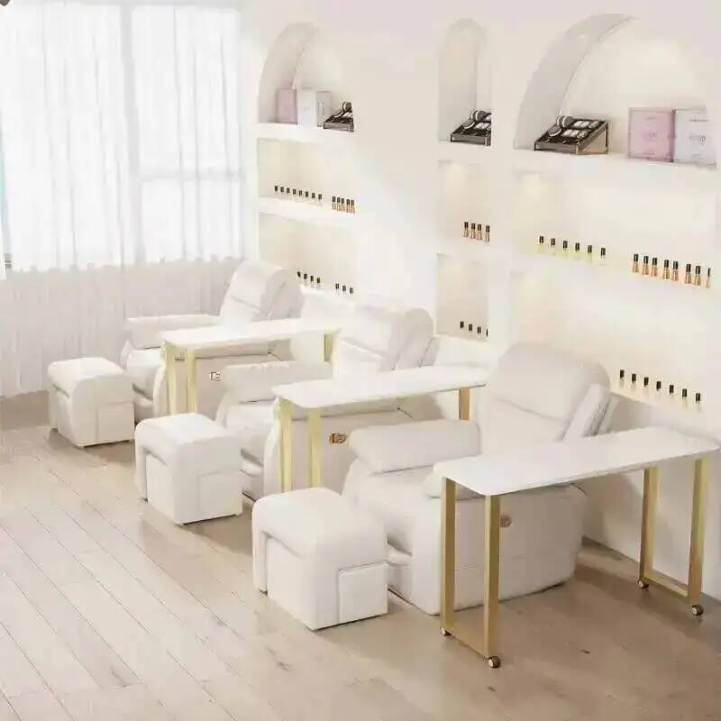 Tavoli per Manicure di Tendenz - Makeup Beauty Lounge recensione e prezzo
