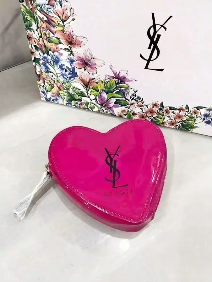 Borsa per il Trucco YSL Rosa C - Ysl Beauty Makeup recensione e prezzo